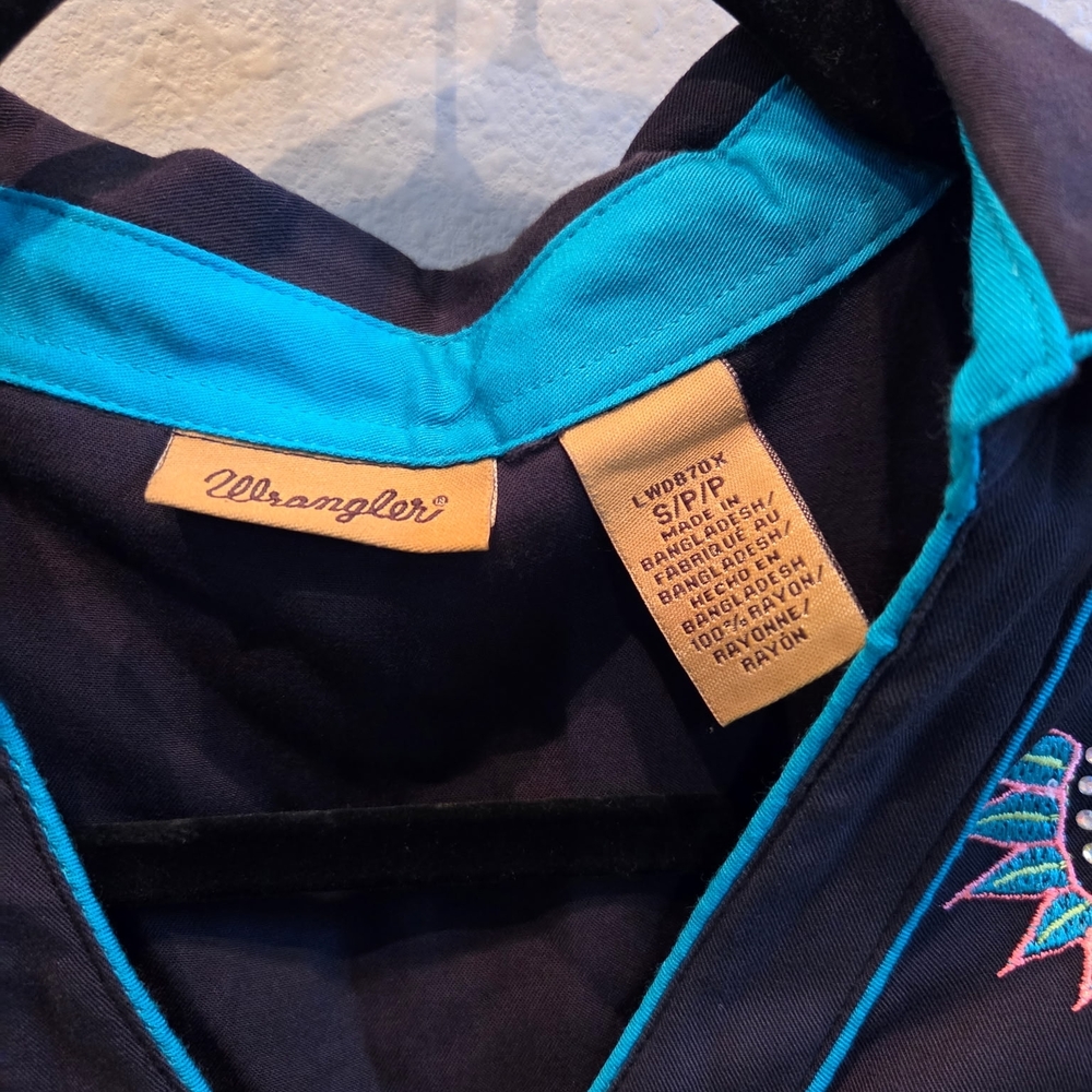 Wrangler Black Embroidered Western Shirt - Picture 7 of 10